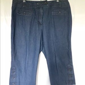 Larry Levine Woman Capris Denim Cropped Jeans